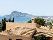 Impresionante casa espaciosa de tres plantas con...