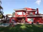 IMPRESIONANTE CHALET CON ACCESO PRIVADO A LA PLAYA DE LA...