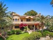 Impresionante Finca Reformada En Venta En Elche Con Gran...