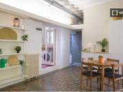 Impresionante habitación doble con balcones en alquiler...