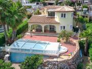 Impresionante villa con vistas al mar en venta en la...