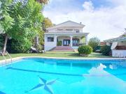 IMPRESIONANTE Y AMPLIO CHALET CON PISCINA EN EL MAS MEL