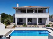 Impressionante Moradia Contemporânea Com Piscina E Vista...