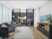 Impressive apartment in the heart of Mascot