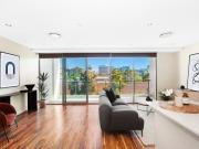 Impressive beachside apartment