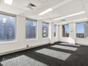 Impressive corner views in the heart of the city