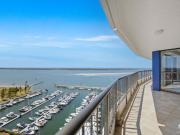 ELEGANTLY DESIGNED RESIDENCE WITH EXCEPTIONAL BROADWATER...