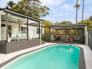 Impressive family friendly lakeside lifestyle