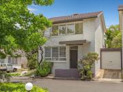 Impressive townhouse in a well maintained complex