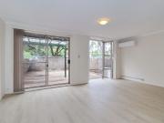 IMPRESSIVE ULTRA CONVENIENT POOL & SAUNA IN COMPLEX