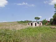 in affitto lotto terreno in VIA LATINA SP600d mq 700