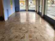 In affitto unico locale pluri vetrinato ad uso...