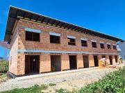 IN BAU sind gerade vier Reihenhäuser in wunderschöner...