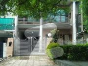 In G 9/3 14 Marla House For sale