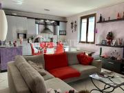 In posizione tranquilla di un complesso residenziale, ad...