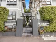 In Room/Online Auction | Art Deco Beauty in ‘Beverly... In Room/Online Auction | Art Deco Beauty in ‘Beverly...