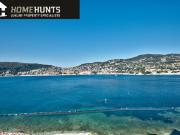 In the only waterfront residence in Saint Jean Cap...