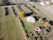 In vendita un affascinante rustico casale situato nel...