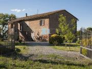 Incantevole Casale Umbro del 1900 in zona Lago 350m²...
