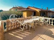 Incastonata tra la rigogliosa vegetazione di Cecina,...