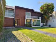 Incre?ble casa en Fracc. Xochicalli de 6 rec?maras y...