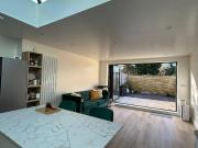 Incredible modern 2 bedroom in Bounds Green