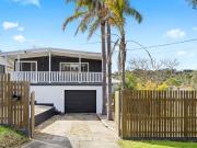 Incredible space for dual family escapes