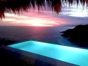 INCREIBLE CASA CON IMPRESIONANTES VISTAS A BAHIA Y PIE...