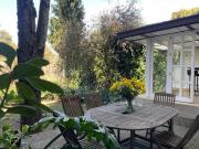INCREIBLE CASA CON SEGURIDAD, REMODELADA