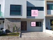 Increíble casa de 4 recamaras en Los Almendros