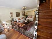 Increible casa en venta Barrio River, super luminosa, 3...