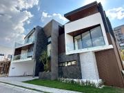 INCREIBLE CASA EN VENTA EN LOMAS DE ANGELÓPOLIS CON ROOF...