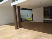 | Increíble casa semiamueblada, en renta. |