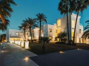 Increible Mansión de 8 habitaciones con pista de Tenis,...