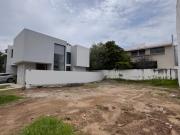 Amplio terreno en venta en Solares coto 3