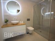 Increible Villa moderna con gran jardin y piscina en...