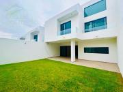 Increible y Exclusiva Casa en Venta en Cumbres del Lago...