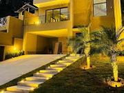 Incrível Casa com 3 suítes, lazer e nunca habitada! à...