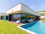 Incrível moradia T4 com Piscina e Jardim Privativo em...