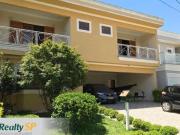 INDAIATUBA 405m²/CASA COND FECHA/5 SUÍTES...