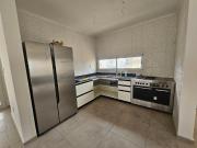 INDEXA VENDE MODERNA CASA DE 3 HABITACIONES, JARDIN Y...