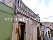 INDIPENDENTE CON DOPPIO INGRESSO DIVISIBILE E TERRAZZO