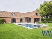 Individuelle sans copro / 5 chambres / Garages / Piscine