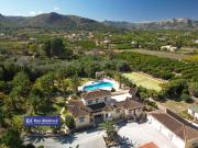 Inmaculada villa mediterránea en el campo de...