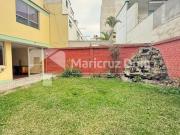 Inmueble céntrico de espacios amplios Inmueble céntrico de espacios amplios