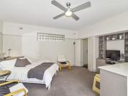 Comfortable Studio Living in the Heart of the City