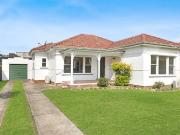 Inner city home with re development potential! Inner city home with re development potential!