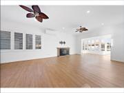 INNER CITY SPACIOUS HOME MULTIPLE LIVING ZONES POOL &...