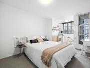 Inner city studio with parking in the heart of Surry Hills