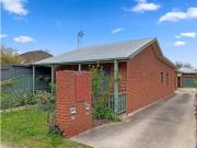 Inner City Townhouse Living You won't get much closer!